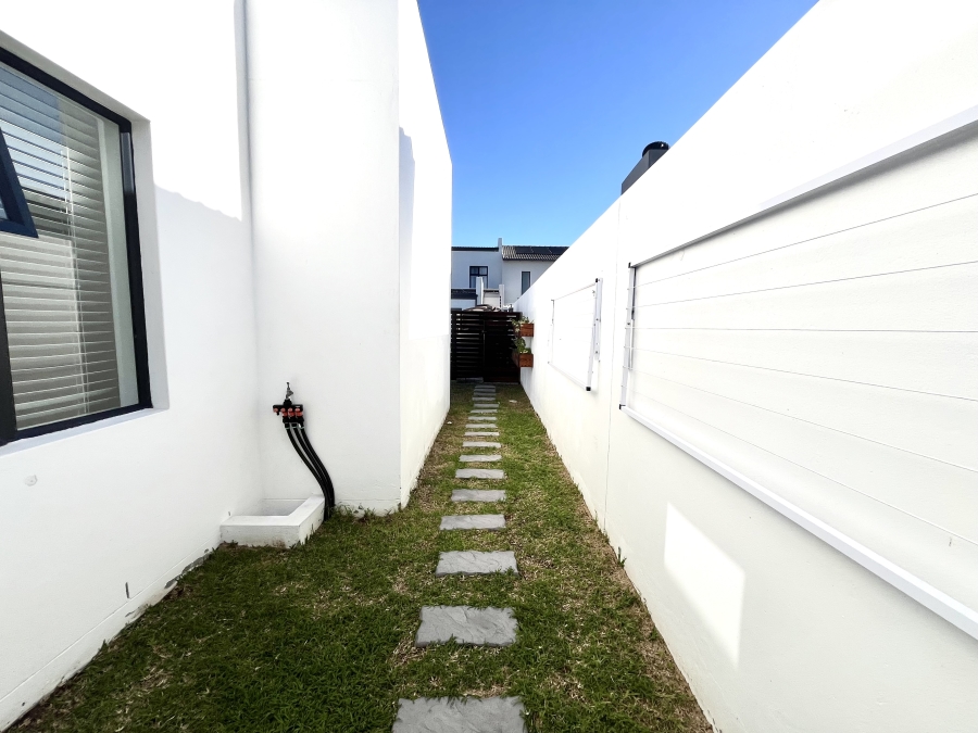 3 Bedroom Property for Sale in Sandown Western Cape